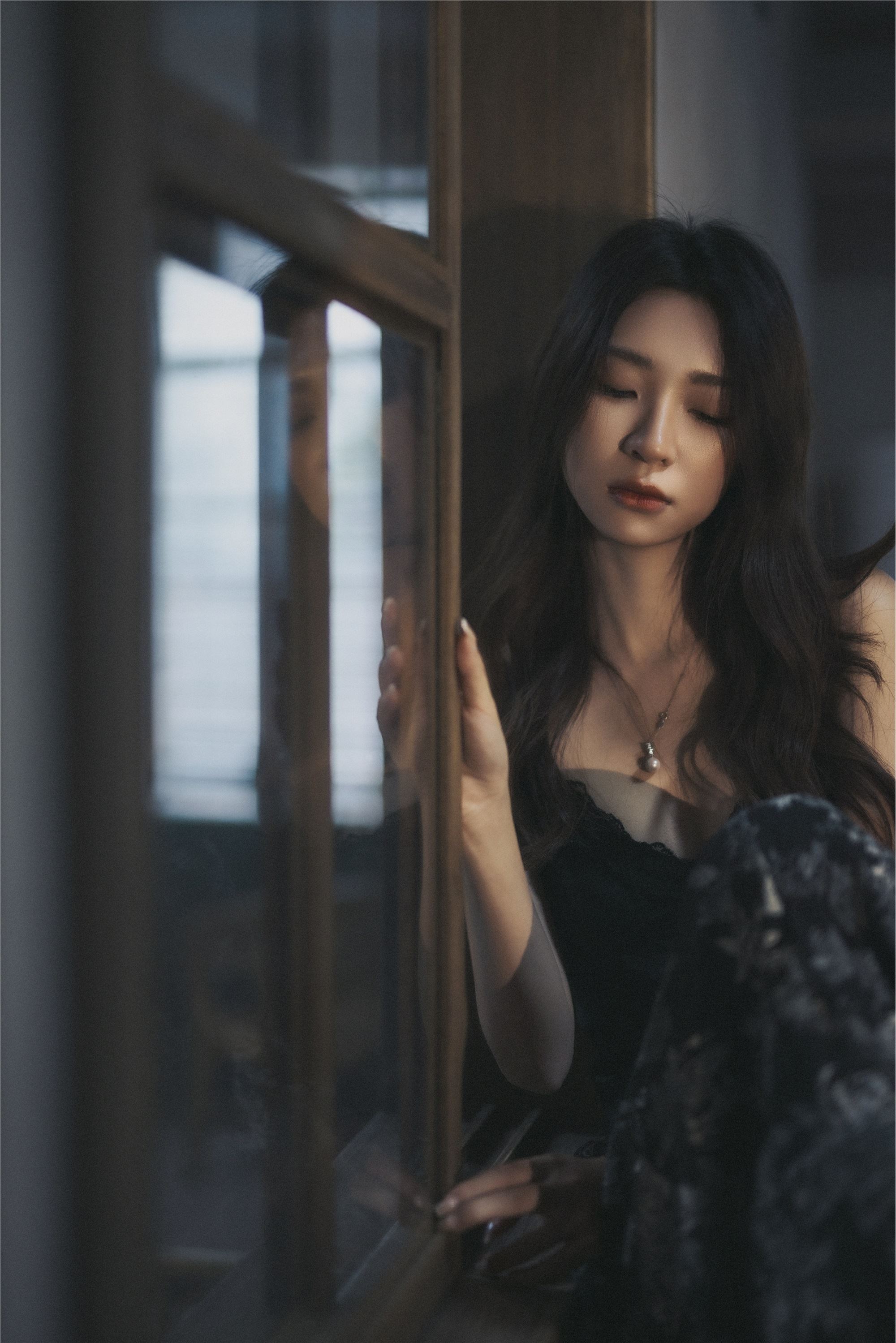 YITUYU艺图语 2025.01.18 孤独感 失眠面包蟹